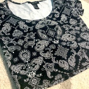 Forever 21 S Paisley Bandana Print Crop Top black and white